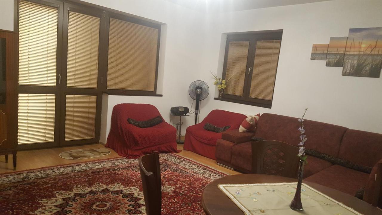 شقة Casa Soarelui Roşu المظهر الخارجي الصورة