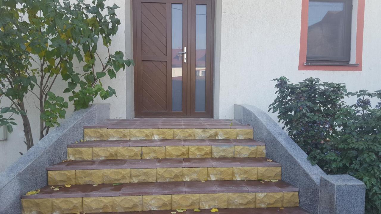 شقة Casa Soarelui Roşu المظهر الخارجي الصورة